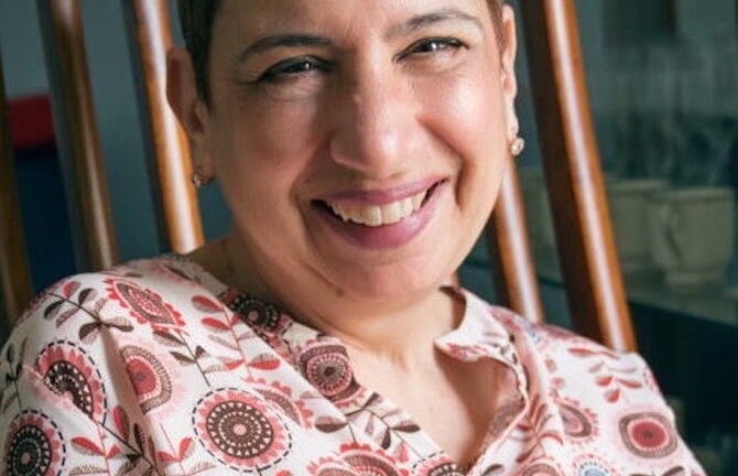 papari-biography1-690×400-1